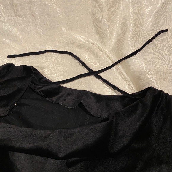 Ladies black velvet jumpsuit 3/4 sleeves size 3/4 - Picture 4 of 8